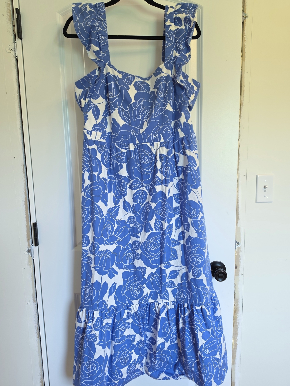 London Times Blue & White Floral Flutter Sleeve Maxi Dress